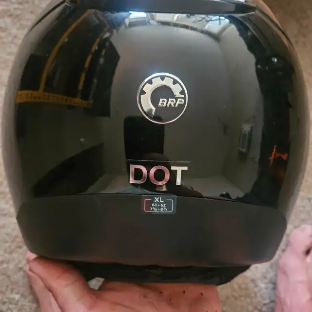 snowmobile helmet in Snowmobiles Parts, Trailers & Accessories in Brandon - Image 2