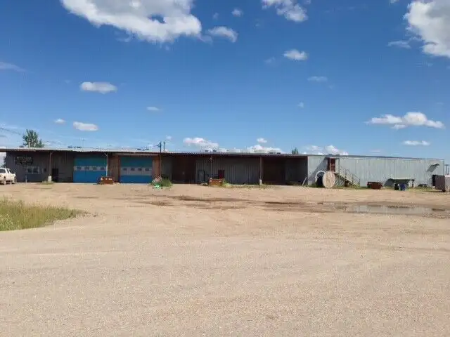 Fort Nelson: Light Industrial Shop OR Heavy Industrial Warehouse in Commercial & Office Space for Rent in Fort St. John - Image 11