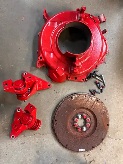 Volvo/Penta 6.2 430hp Bellhousing ( part # 23077534 ) motor mounts and flywheel. Parts came from a l...