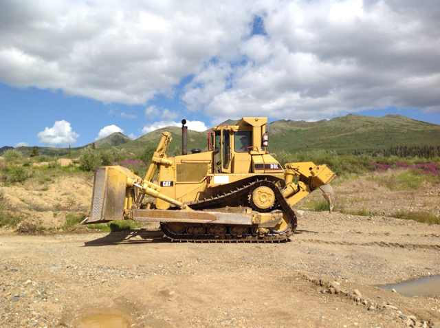 CAT D8L Bulldozer for 47000.00 in Heavy Equipment in Whitehorse