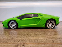1:18 Plastic RC Lamborghini Huracan Coupe Green Damaged