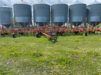 2000 8810 bourgault 60ft