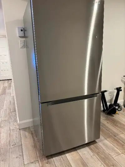 Réfrigérateur AVG