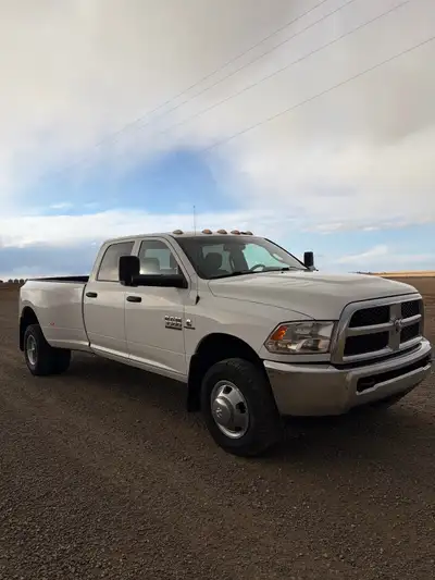 2015 Dodge Ram 3500 6.7 Cummins 4x4 Active Alberta title 6.7 Cummins turbo diesel (emissions deleted...