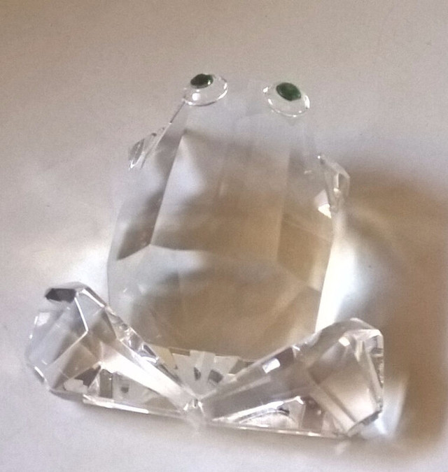 Fifth Avenue Crystal Green Frog with Green Eyes in Arts & Collectibles in Oshawa / Durham Region - Image 3