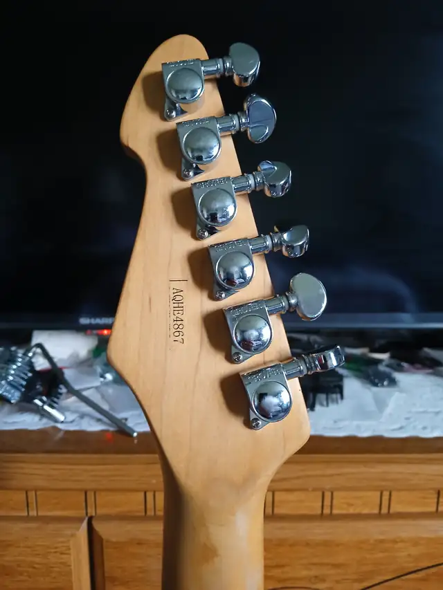 Peavey Generation EXP FS/FT in Guitars in City of Toronto - Image 9