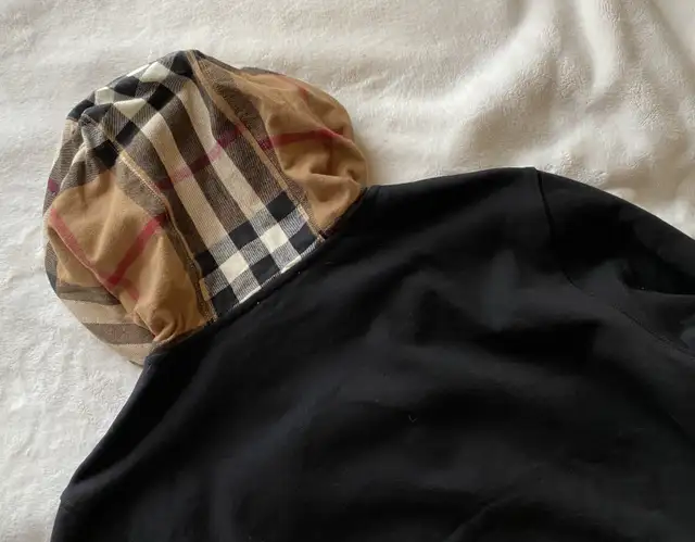 Burberry Hoodie Brand New w Tags in Men's in City of Toronto - Image 8