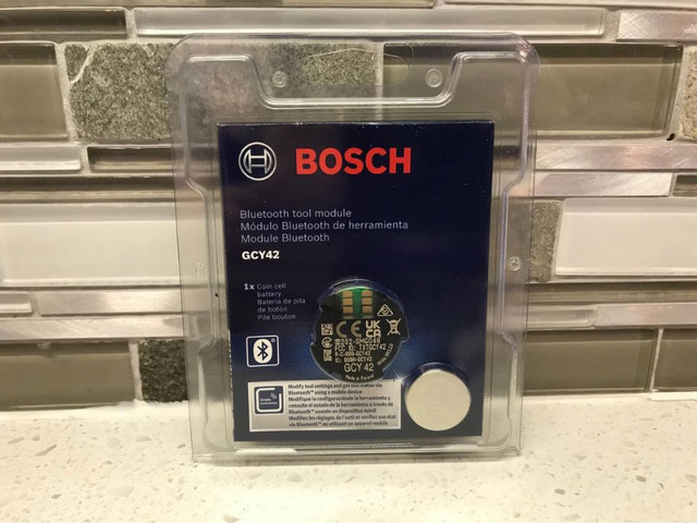 Module Bluetooth Bosch GCY42 (pour outils 18v) -NEUF- dans Outils électriques  à Laval/Rive Nord