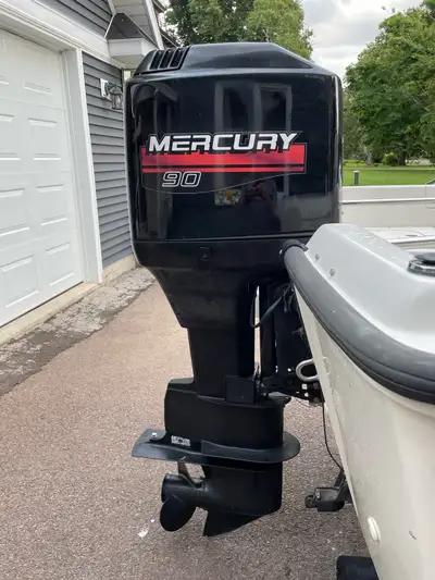 1998 115hp Mercury Outboard EXLPTO 2 stroke oil injected 25” shaft. Off of a fresh water lakes boat....
