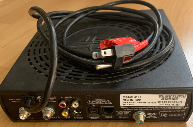 Bell Satellite Receiver Model 4100 in Video & TV Accessories in St. Albert - Image 2