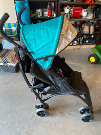 Small stroller with sun cover