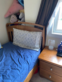 Oak wood single bed for sale (moving sale) excellent! 