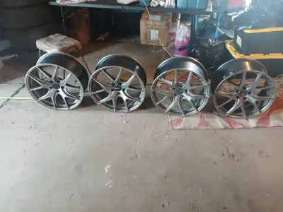 18 inch comes with 7 spline lug nuts and tire pressure sensors. Call for more info.