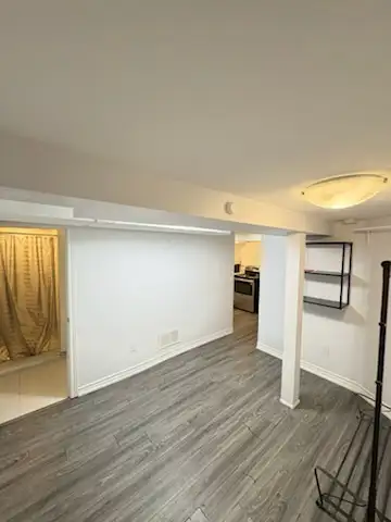 Newly refreshed studio unit with laundry, and utilities included. Located in an idyllic neighbourhoo...