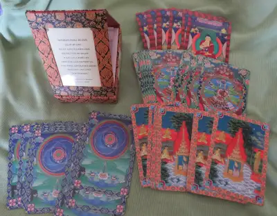 The Buddhist Prayer Deck A Beautiful Collection of Life Affirming Buddhist Prayers to Inspire and En...