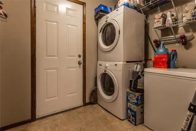 2-STOREY, 3 BED, 3.5 BATH, BONUS ROOM, ATTACHED GARAGE & DEVEOPE in Long Term Rentals in Calgary - Image 14