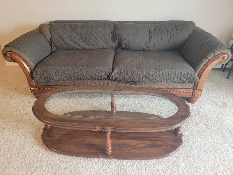Couch and coffee table Couches & Futons Saskatoon Kijiji