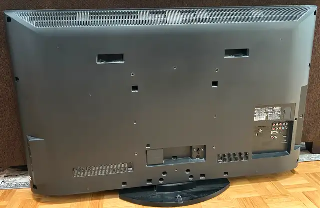 Sony Bravia 46 inch TV63654761902851122