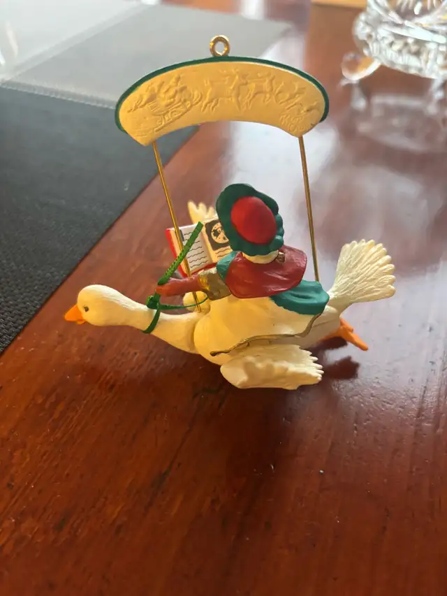 Hallmark Mother goose 1992 keepsake Christmas ornament  in Arts & Collectibles in Dartmouth - Image 4