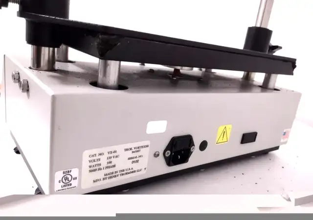 TROEMNER VX-2400 MULTI-TUBE VORTEXER in General Electronics in Kitchener / Waterloo - Image 4