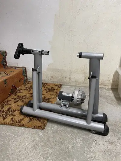 Travel fluid elite cycle trainer hotsell