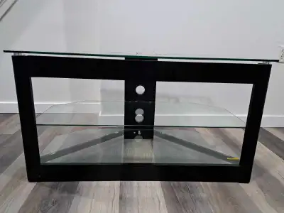 It's very good condition tv stand, you can use this up to 42 to 55 inch LED tv. Dimensions Leanth 3...