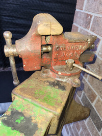 RED ARROW" Columbian Bench Vise anvil h #63 3" Jaws Swivel Base