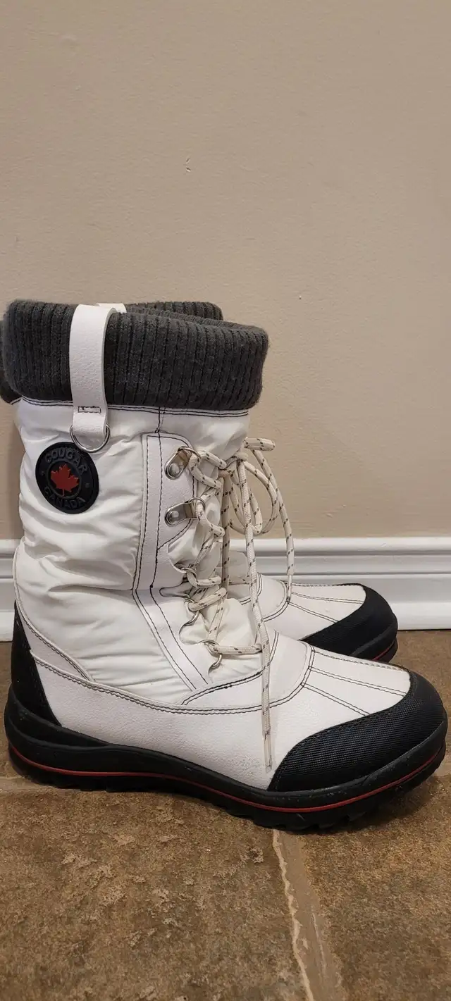 Cougar winter boots in Women's - Shoes in Oshawa / Durham Region - Image 2