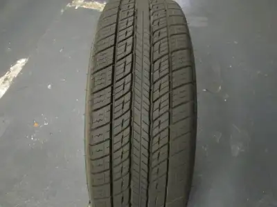 4 pneus d'été UNIROYAL TIGER PAW TOURING A/S 91H En parfaite condition Usure: 10/32 Contacter au: 51...