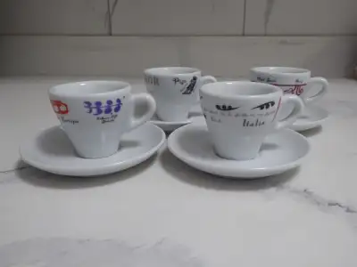 Collezione Caffe Starbucks Made in Italy - all signed. Mint condition. Was displayed in China cabine...