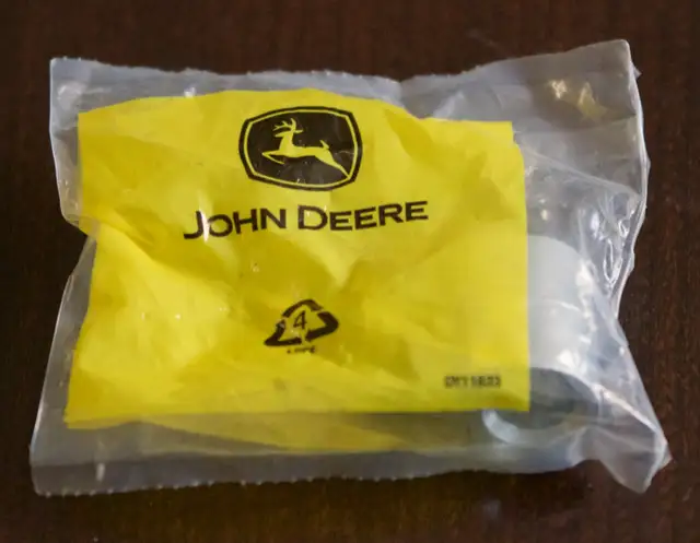 John Deere® - Mower Deck Lift Trunnion (NEW) + BONUS in Lawnmowers & Leaf Blowers in Kitchener / Waterloo - Image 3