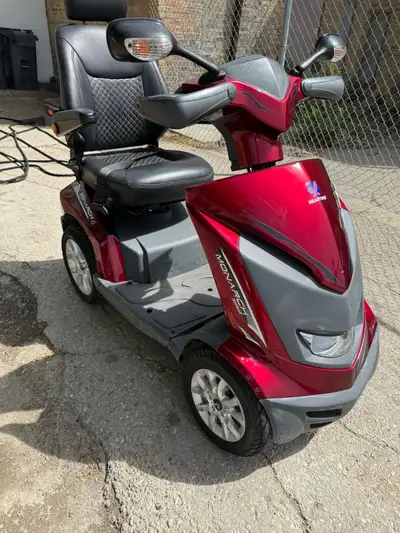 Monarch Mobility Scooter Royal 4 9000 new Perfect working condition With original paperwork Original...