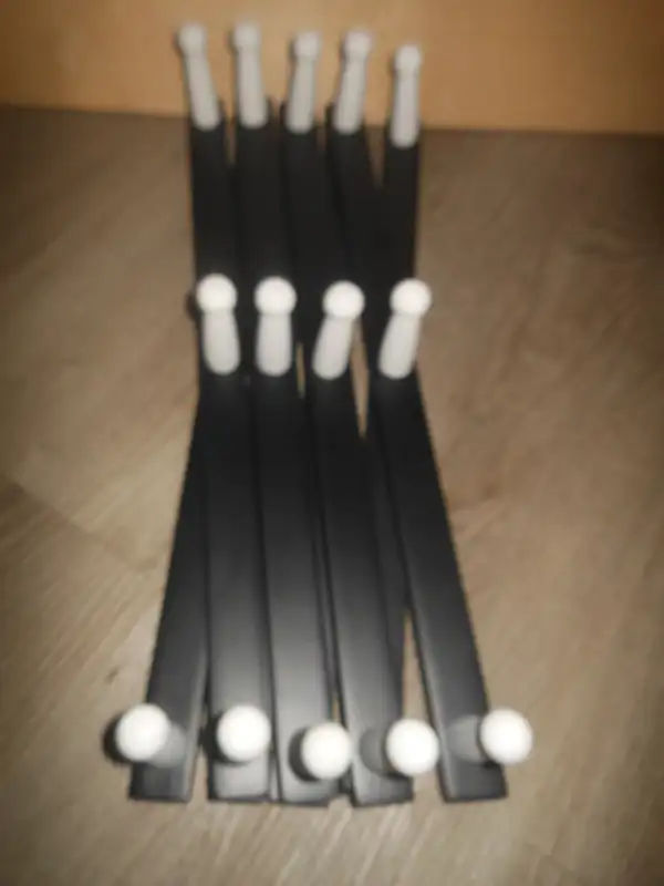 Wall hanger coat rack in Storage & Organization in City of Montréal - Image 4