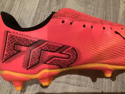 Puma Future 7 Ultimate FTR FG/AG - Red/Black/Orange Adult 7.5, View more