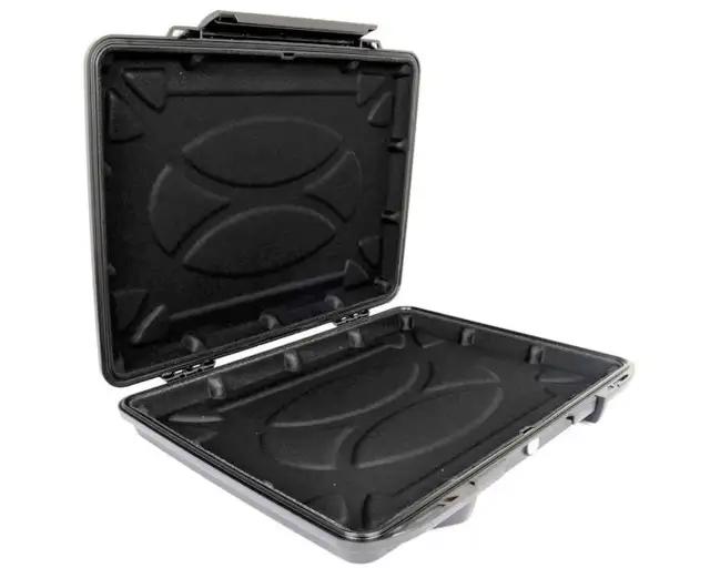 Pelican Laptop Case Model 1095 in Laptops in Mississauga / Peel Region - Image 3