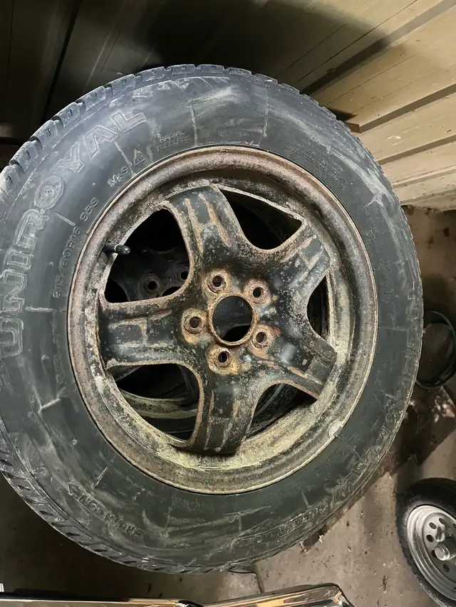 winter tires and rims in Tires & Rims in Grand Bend - Image 2