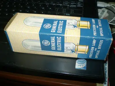 PROJECTOR BULB NEW IN BOX GE PH/750T12/3LR-120V - $15, View more