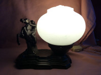VINTAGE MADE IN USA TABLE LAMP