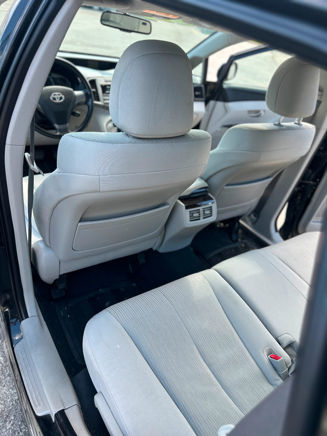 09 Toyota VENZA V6 in Cars & Trucks in City of Toronto - Image 4