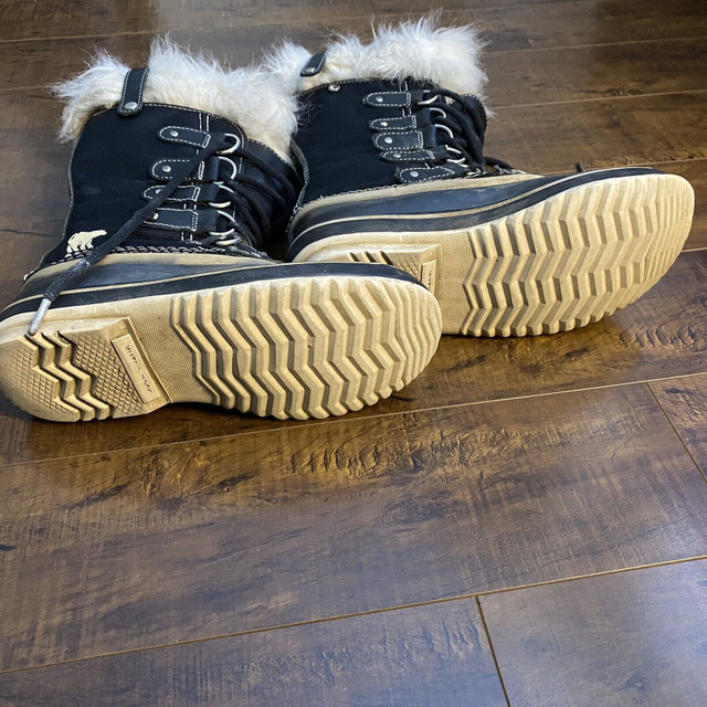 Sorel Joan Of Arctic X Celebration Winter Boot - Women's Size 7 in Women's - Shoes in City of Toronto - Image 4