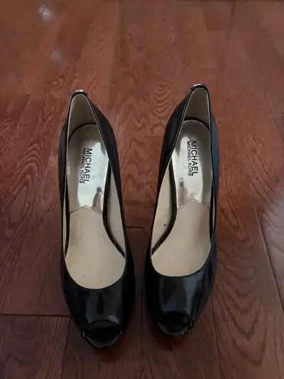 Women’s heels , View more