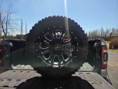 One HAIDA P275/60R20 HD878 R/T. One tire and an Armed off Road Rim. Both brand new, never used. Make...
