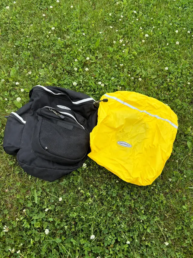 Bike bags for sale for $12-$15 each or all for $40 in Clothing, Shoes & Accessories in Moncton - Image 2