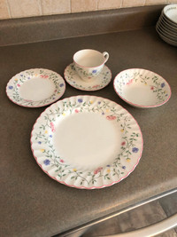 Dishes - Summer Chintz by Johnson Brothers  - 8 Place Settings