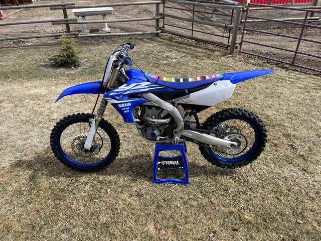 2018 YZF450 in Dirt Bikes & Motocross in Saskatoon - Image 4