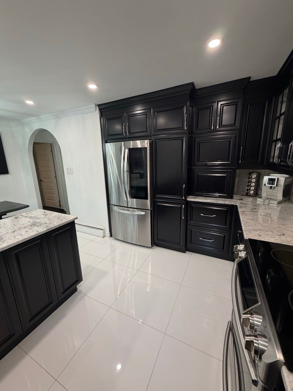 Grand 5 ½ + sous-sol + garage double à louer – Montréal-Nord 2