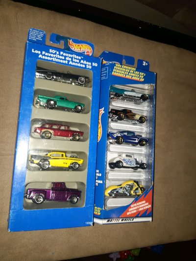 Hot Wheels gift pack lot of 2 : 50's Favorites & 50's Cruisers NIB $25 for the pair 50's Favorites i...