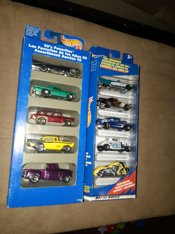 Hot Wheels gift pack lot of 2 : 50's Favorites & 50's Cruisers  in Toys & Games in Guelph - Image 2