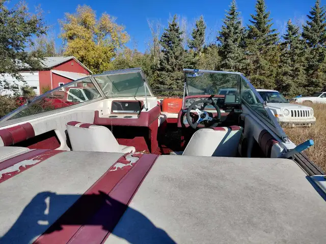 Boat For Sale in Powerboats & Motorboats in Regina - Image 4