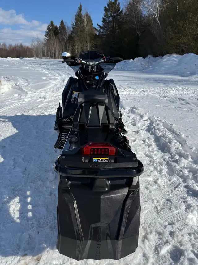 2023 Polaris Switchback Assault 850 in Snowmobiles in Ottawa - Image 8